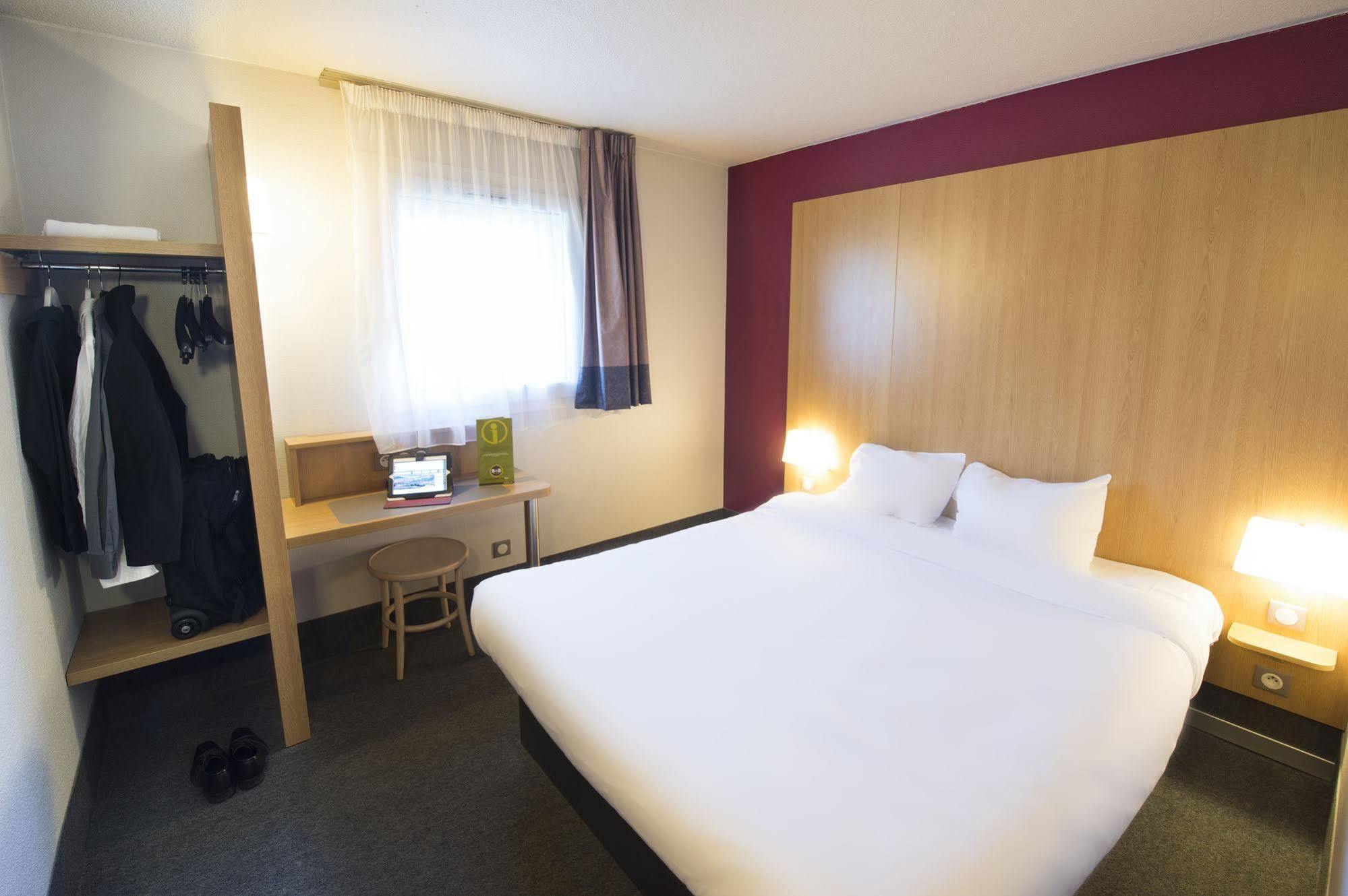 Hotel Tours Parc Expo St-avertin 2*